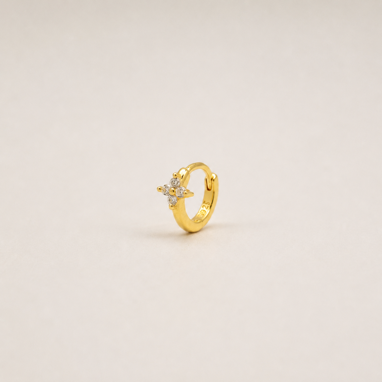 Jeanne Earring (sold as one, not a pair)
