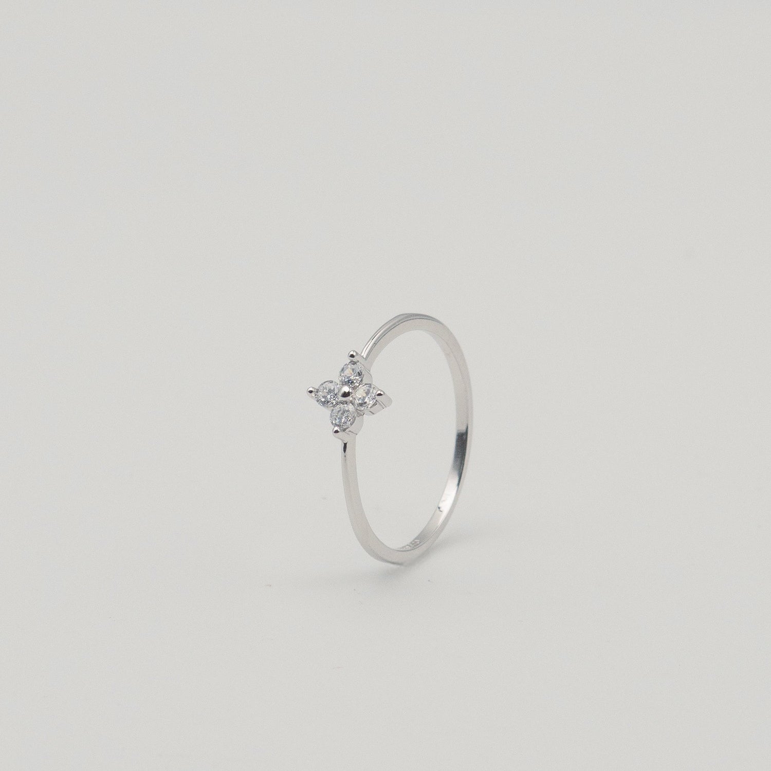Madeleine Ring