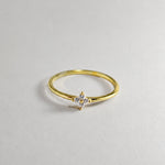 Gold-plated 925 sterling silver ring with delicate flower cubic zirconia detail