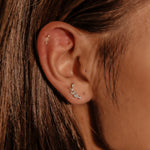 Puces d’oreilles en argent 925 plaqué or avec motif feuilles serti d’oxydes de zirconium transparents